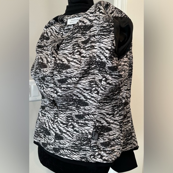 Tahari Arthur S. Levine Blazer Fitted Silhouette Black Women Size 6✨EUC✨ - Picture 10 of 16